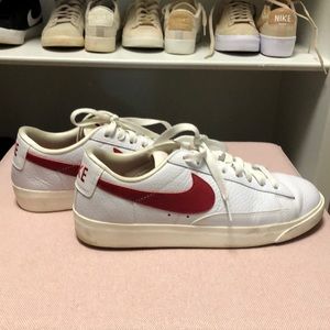 Nike Blazer Low Tops 7.5